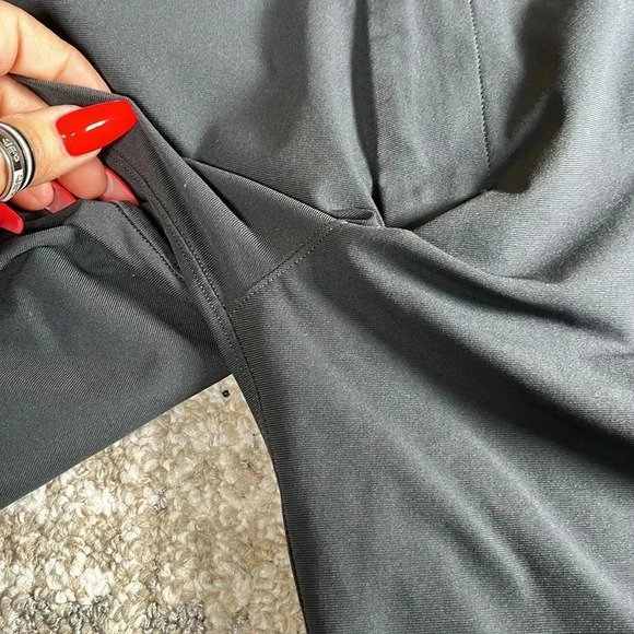 Lululemon Men's Pants 30x30 Dark Gray‎ Performance Casual Office Active Golf - Picture 6 of 7